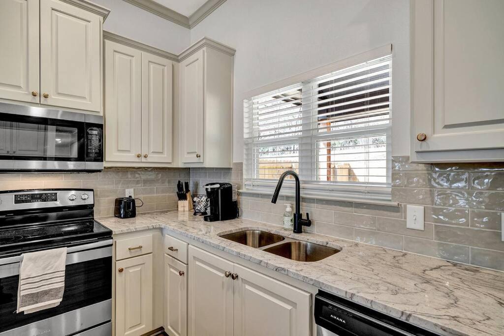 Alamo Luxury Living Up To 11 Villa Тилер Екстериор снимка